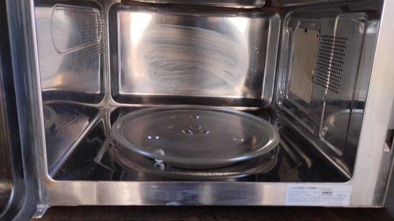 Microondas 30 litros  - Foto 3