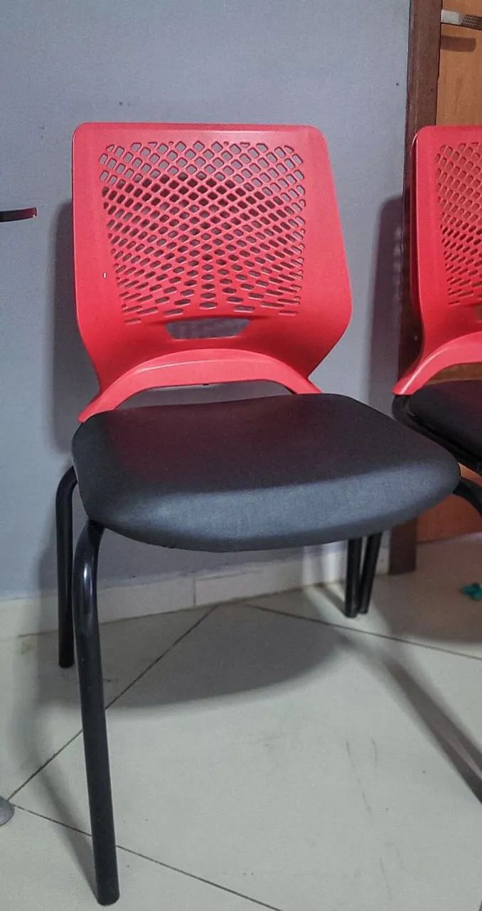 Cadeira acolchoada super confortável  - Foto 4
