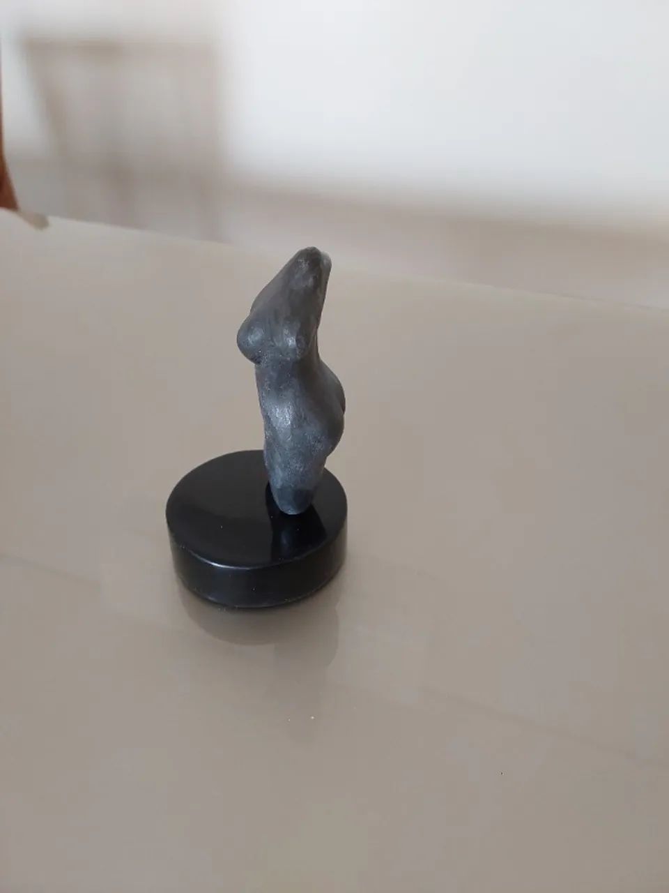 Escultura feminina mulher estilizada em bronze :  Torso - Foto 5