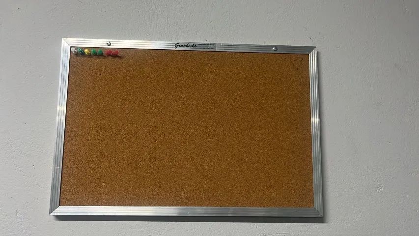 3 QUADROS DE AVISOS