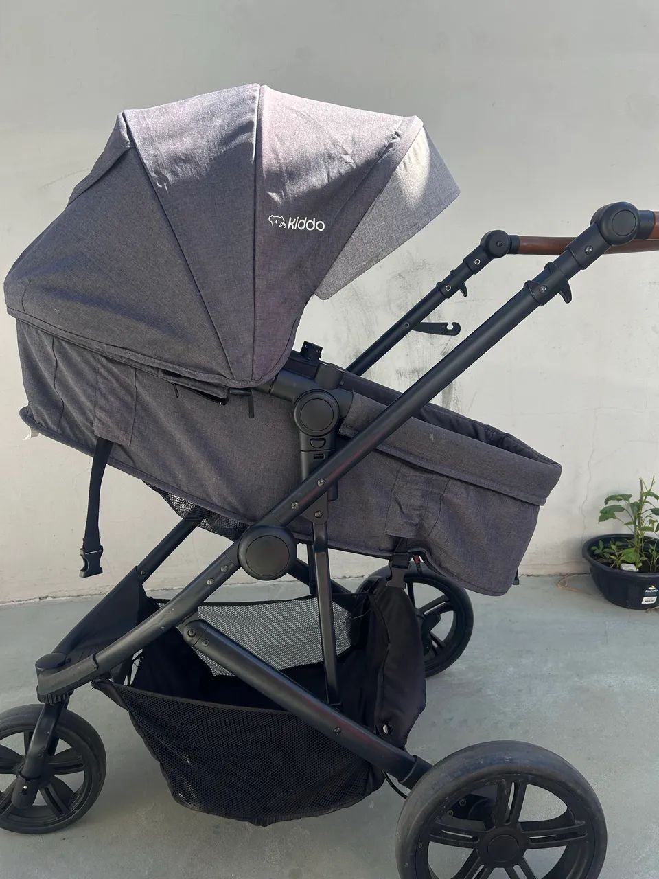 Carrinho de Bebê Kiddo - Excelente Estado - Foto 2