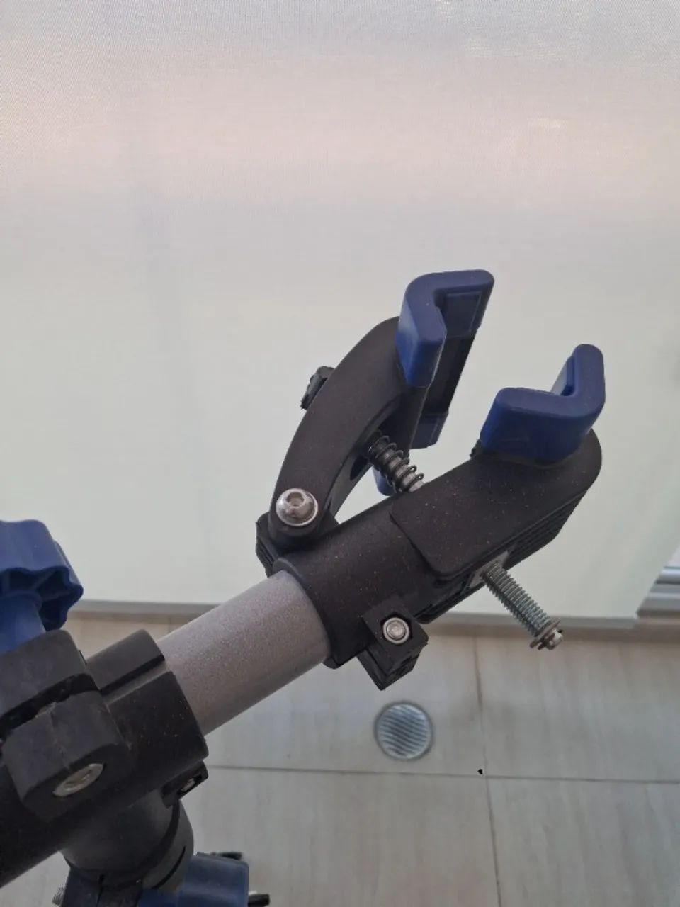 Suporte tripé bicileta 