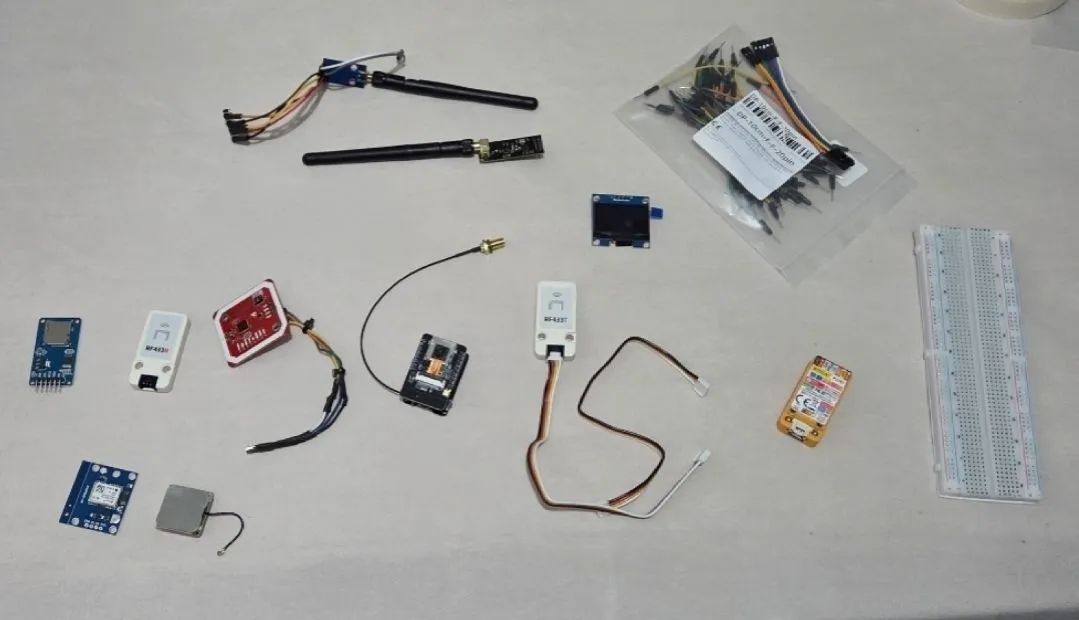 Kit Prototipagem IoT - M5StickC Plus2 + RF, GPS, NFC e Sensores - Foto 4