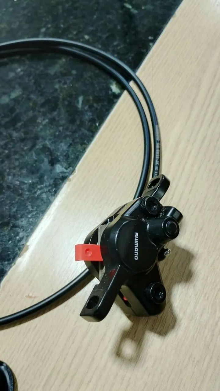 Freio Shimano traseiro mt401 - Foto 2