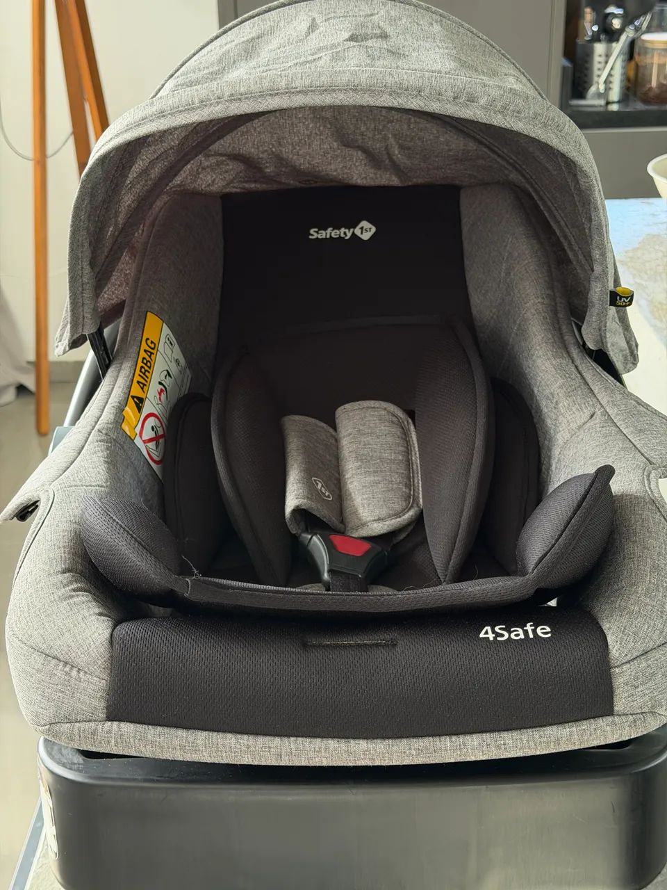Bebê conforto Safety 1st Semi-novo com base - Foto 4