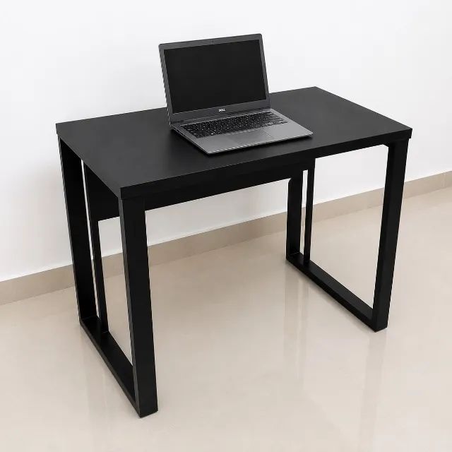 mesa para notebook forte e compacta 