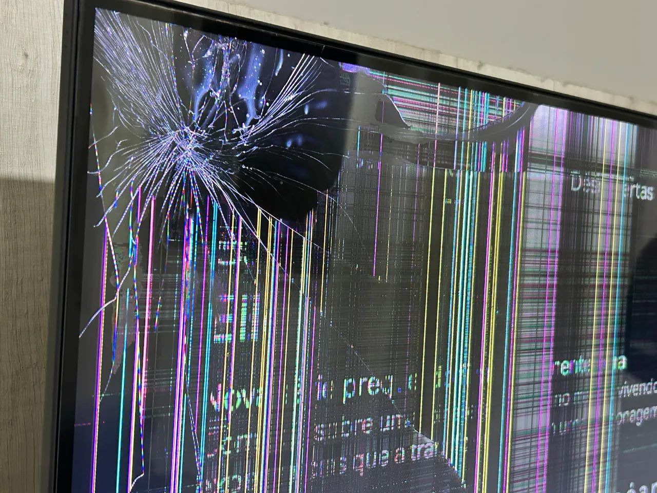 Smart tv AIWA retirada de peças  - Foto 4