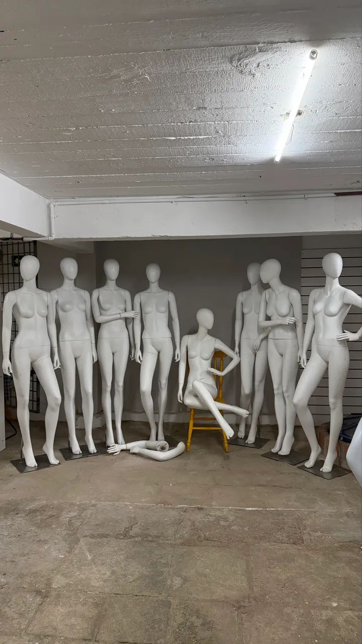 8 manequins fibra