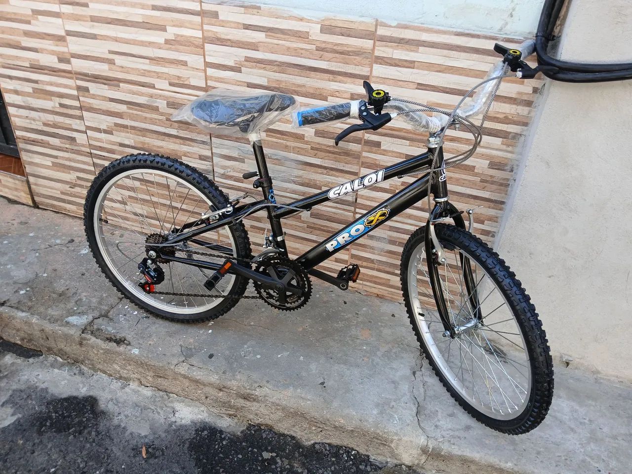 Bicicleta Caloi aro 24.