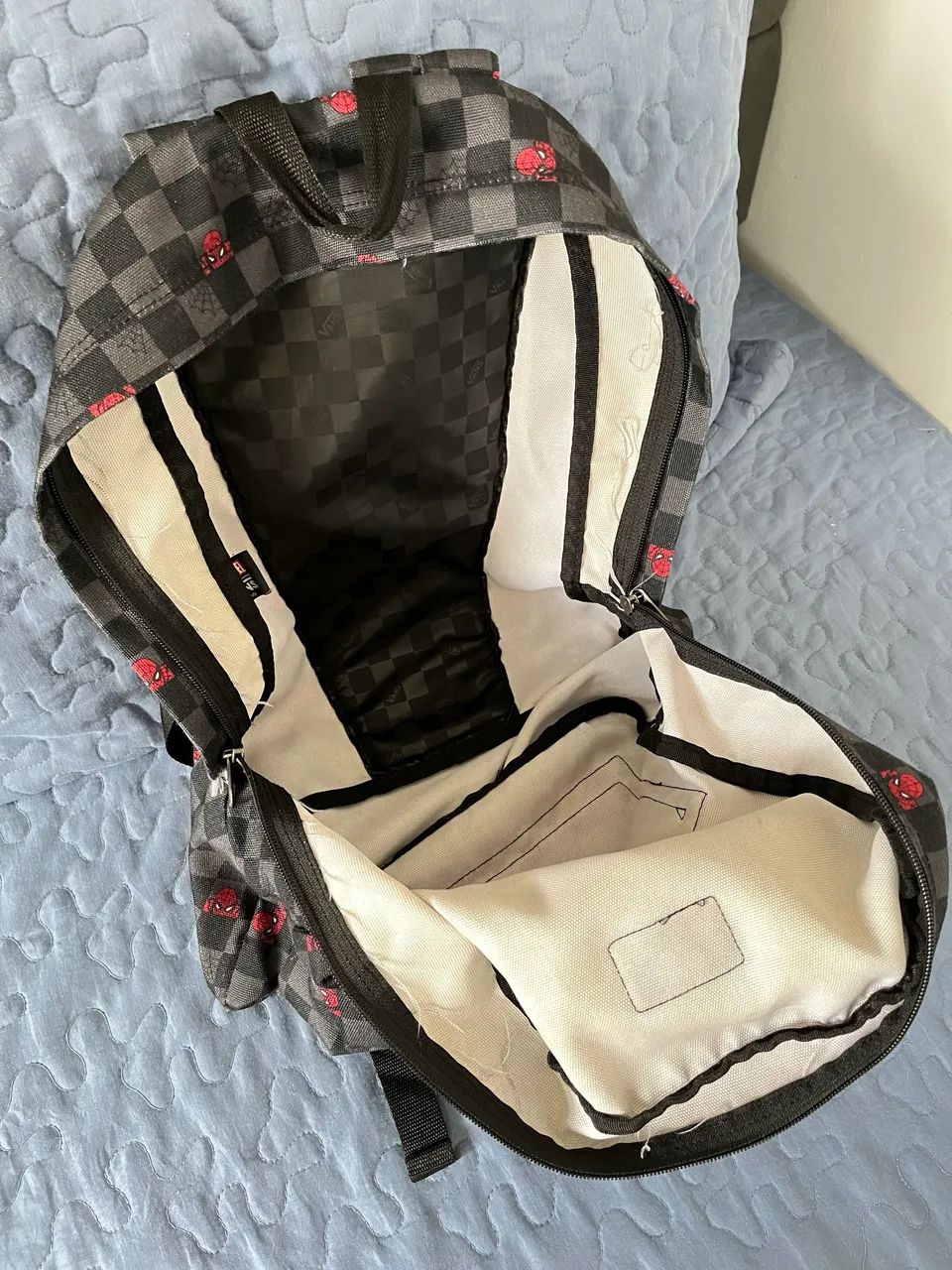 Mochila Vans - Homem Aranha  - Foto 3