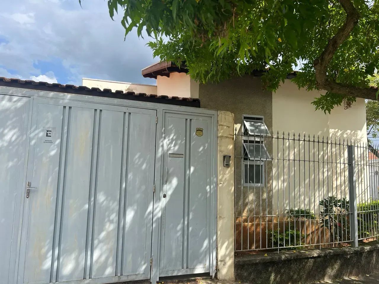 Casa para venda com 105 metros quadrados com 3 quartos