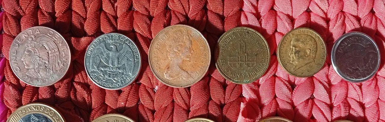 Moedas internacionais/nacionais antigas