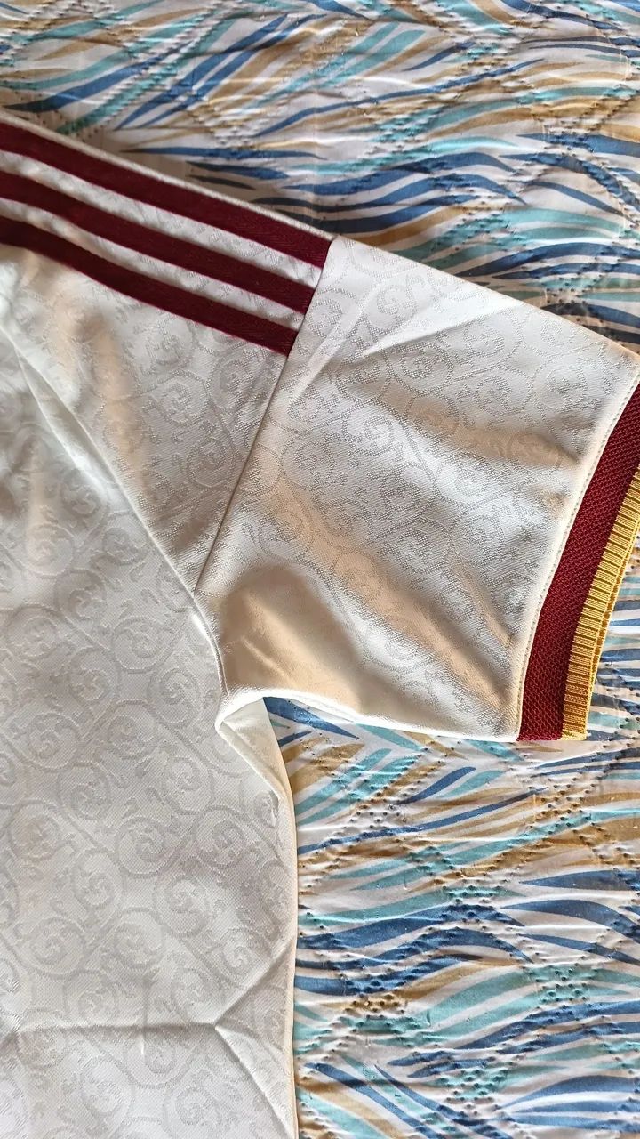 Camisa da Espanha modelo jogador tamanho M - Foto 4