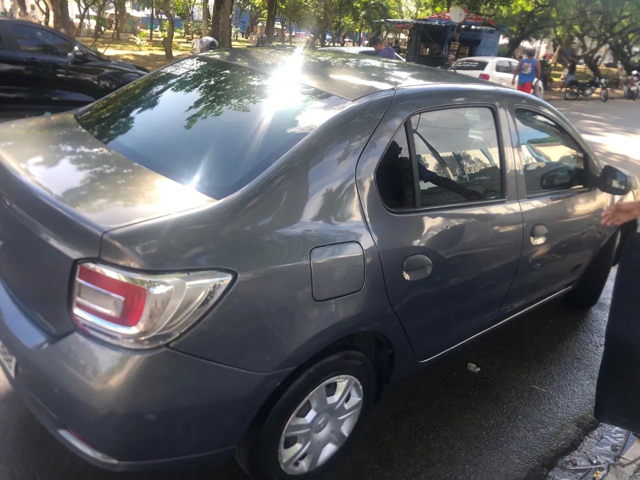 Renault Logan Authentique Flex 1.0 12V 4P 2018 - Foto 4