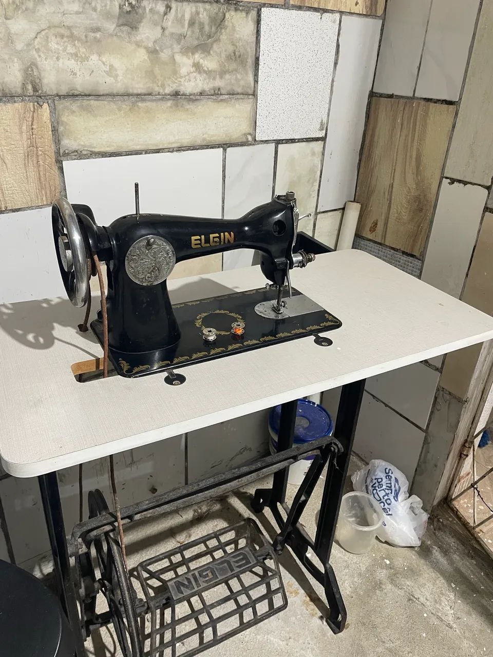 Máquina de costura da Elgin