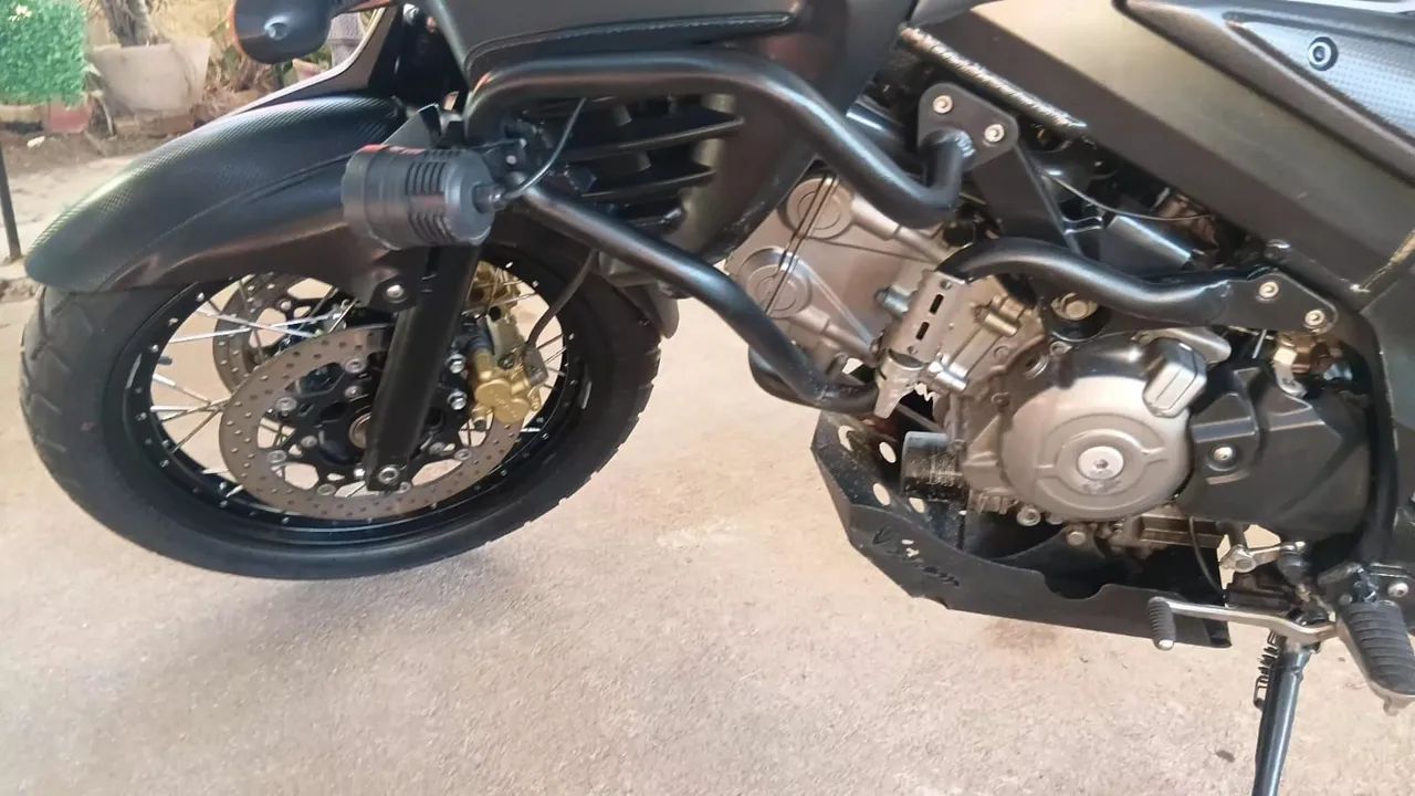 V-strom XT 650 mais conservada impossível - Foto 5