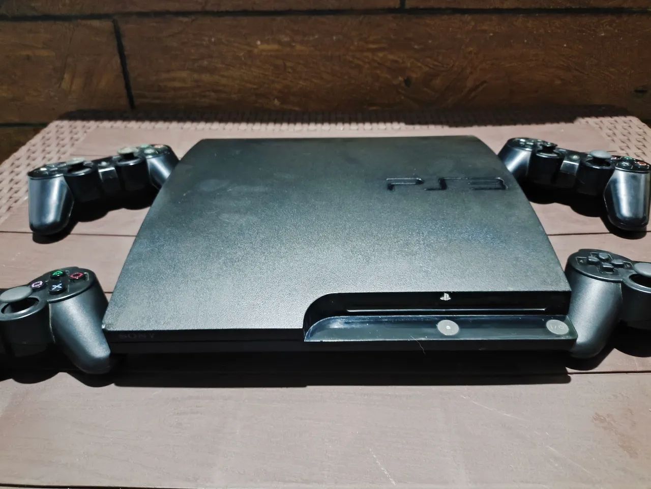PS3 - DESBLOQUEADO 3 Controles - Foto 2