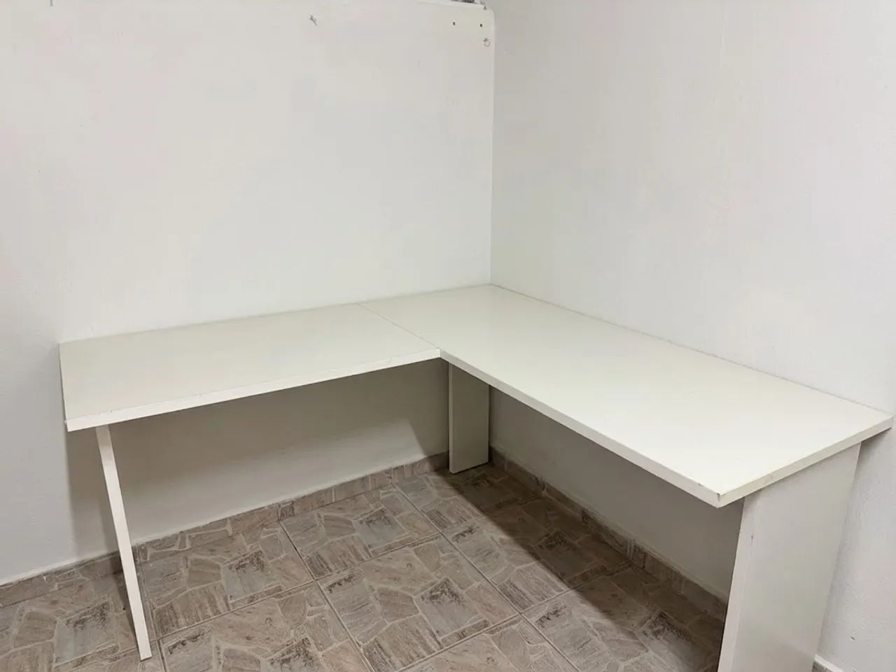 Mesa para escritório em L