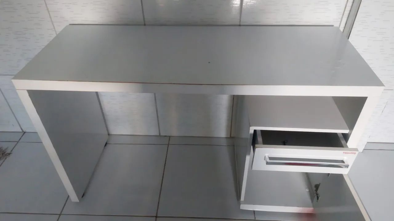 Mesa para computador e estudo  - Foto 3
