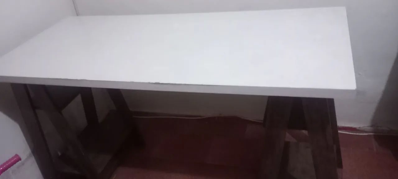 Mesa multiuso computador usada 