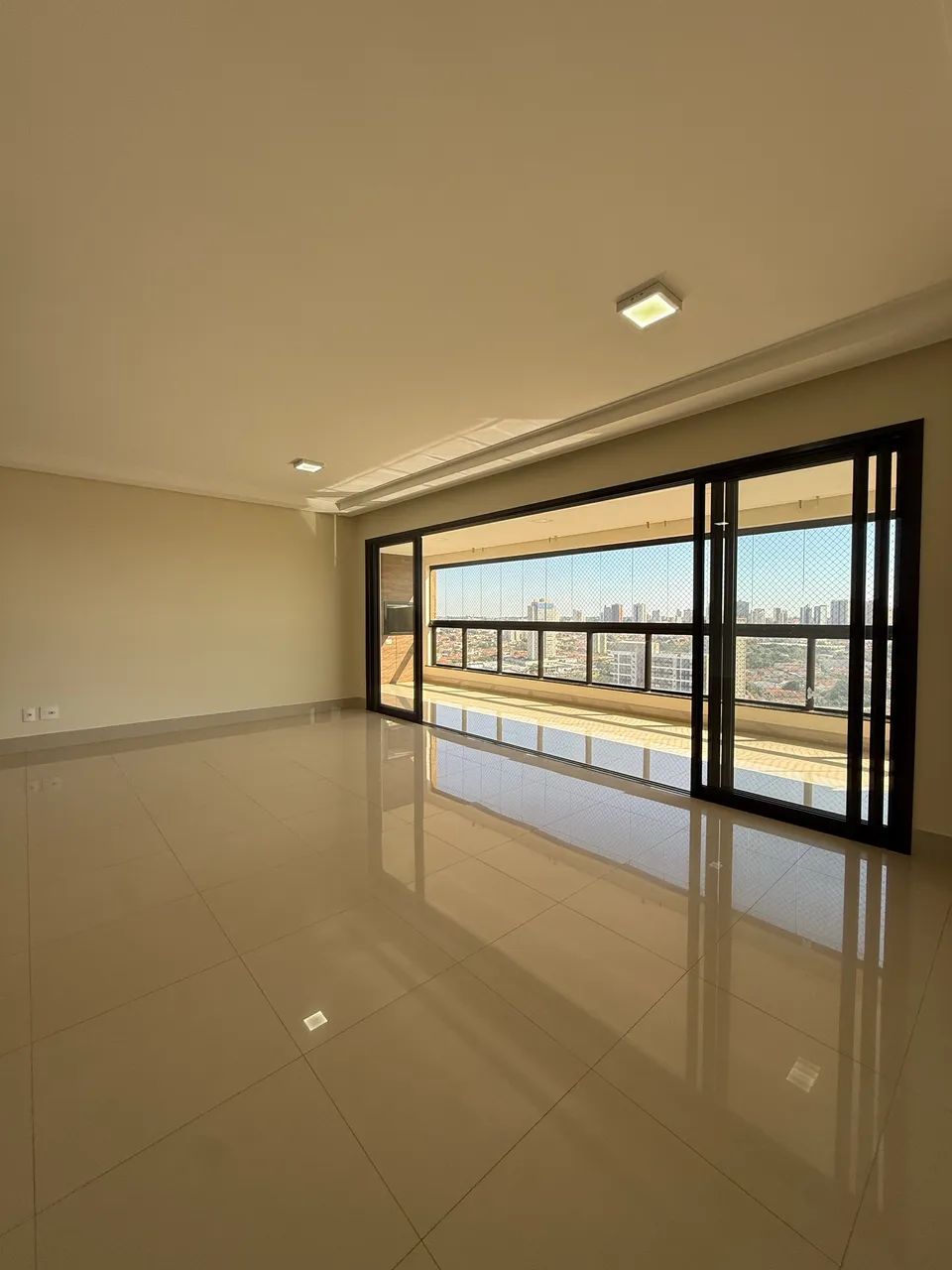 Apartamento para locação no Edifício Diamante de Gould