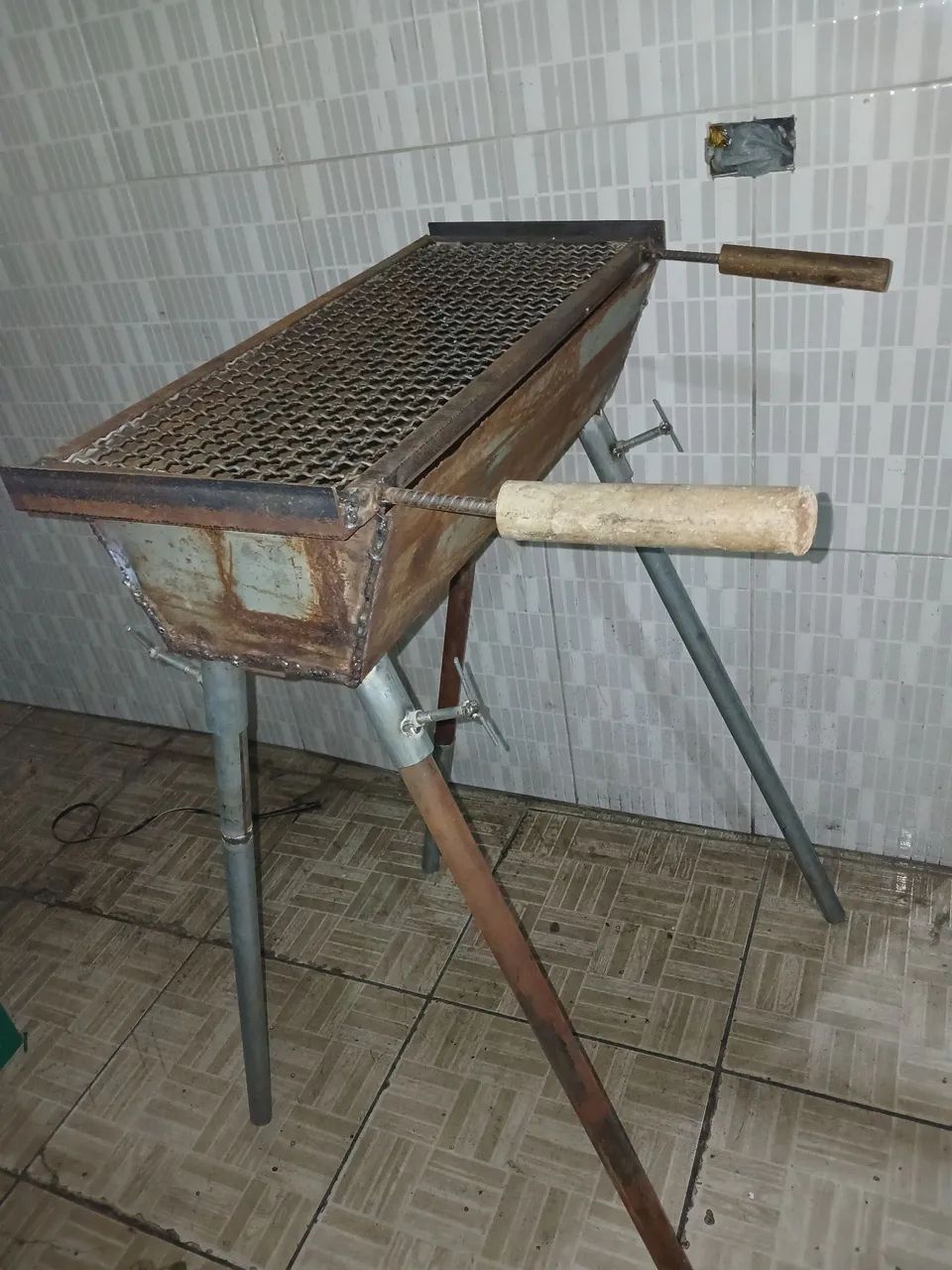 Churrasqueira chapa grossa, ferro maciço - Foto 2