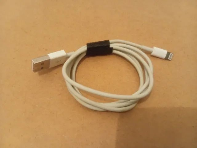 Cabo carregador Apple USB para Lightning original