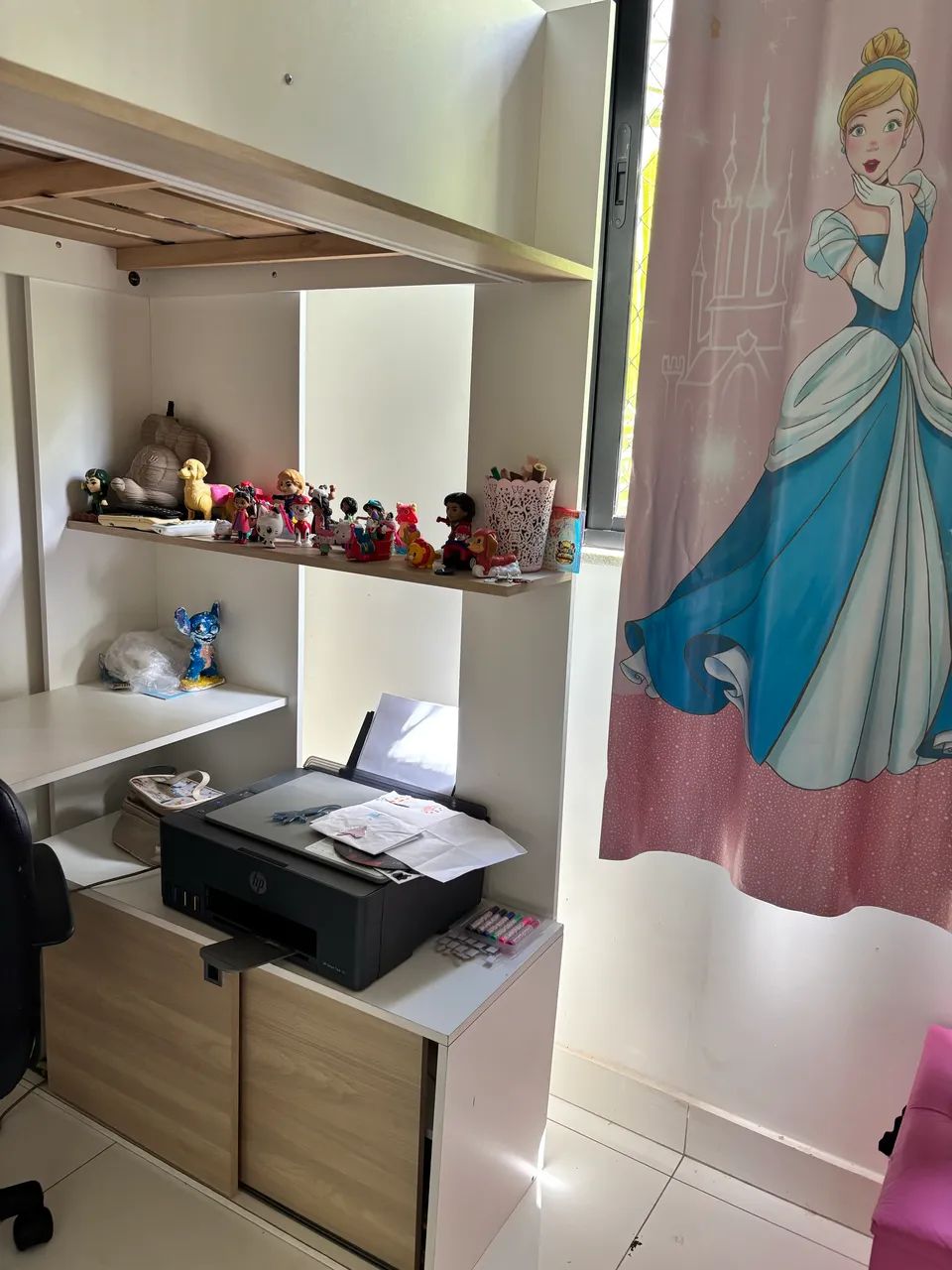 Cama infantil elevada com escrivaninha e roupeiro - Foto 3