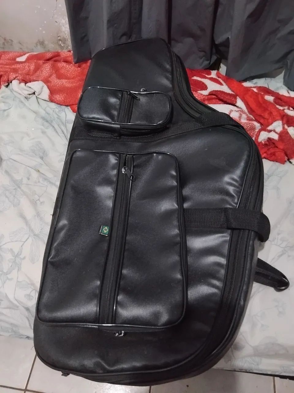 Beg de couro pra sax tenor vendo troco....não  envio...