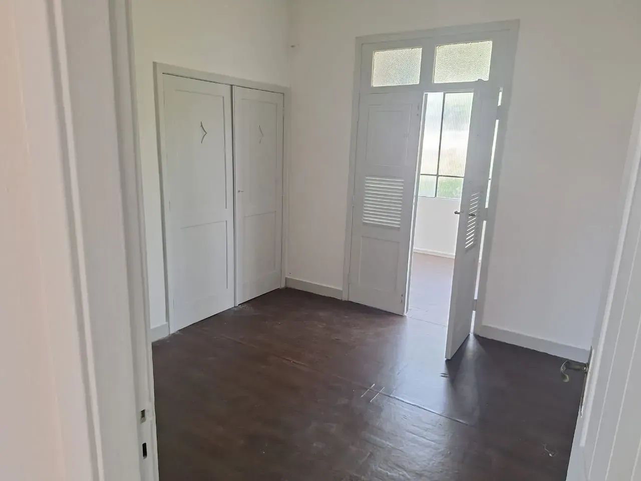 Apartamento 1 quarto com sacada fechada  Conjunto IAPI - Foto 4