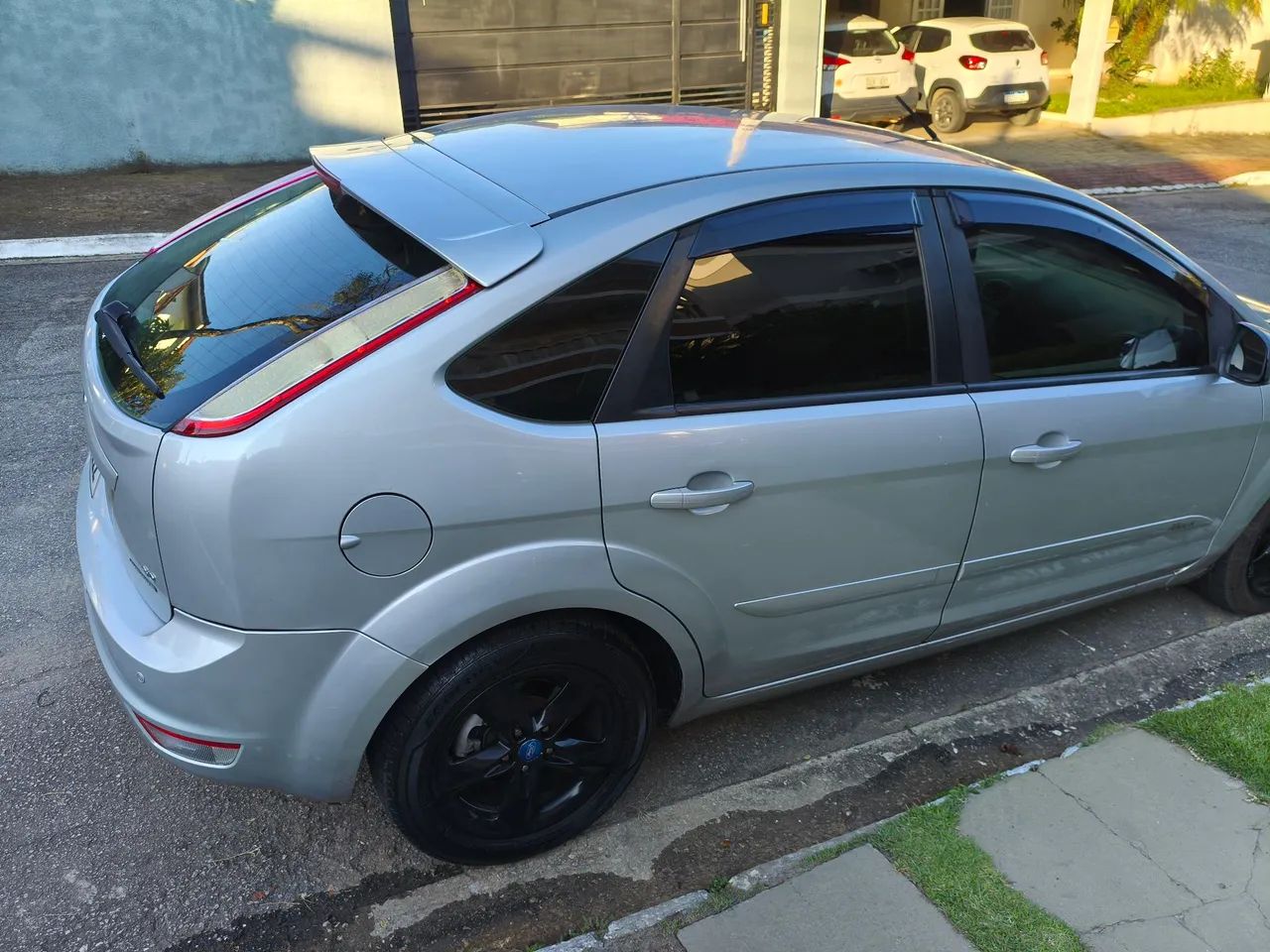 Ford Focus Focus 2.0 16V/SE/SE Plus Flex 5p Aut. 2012