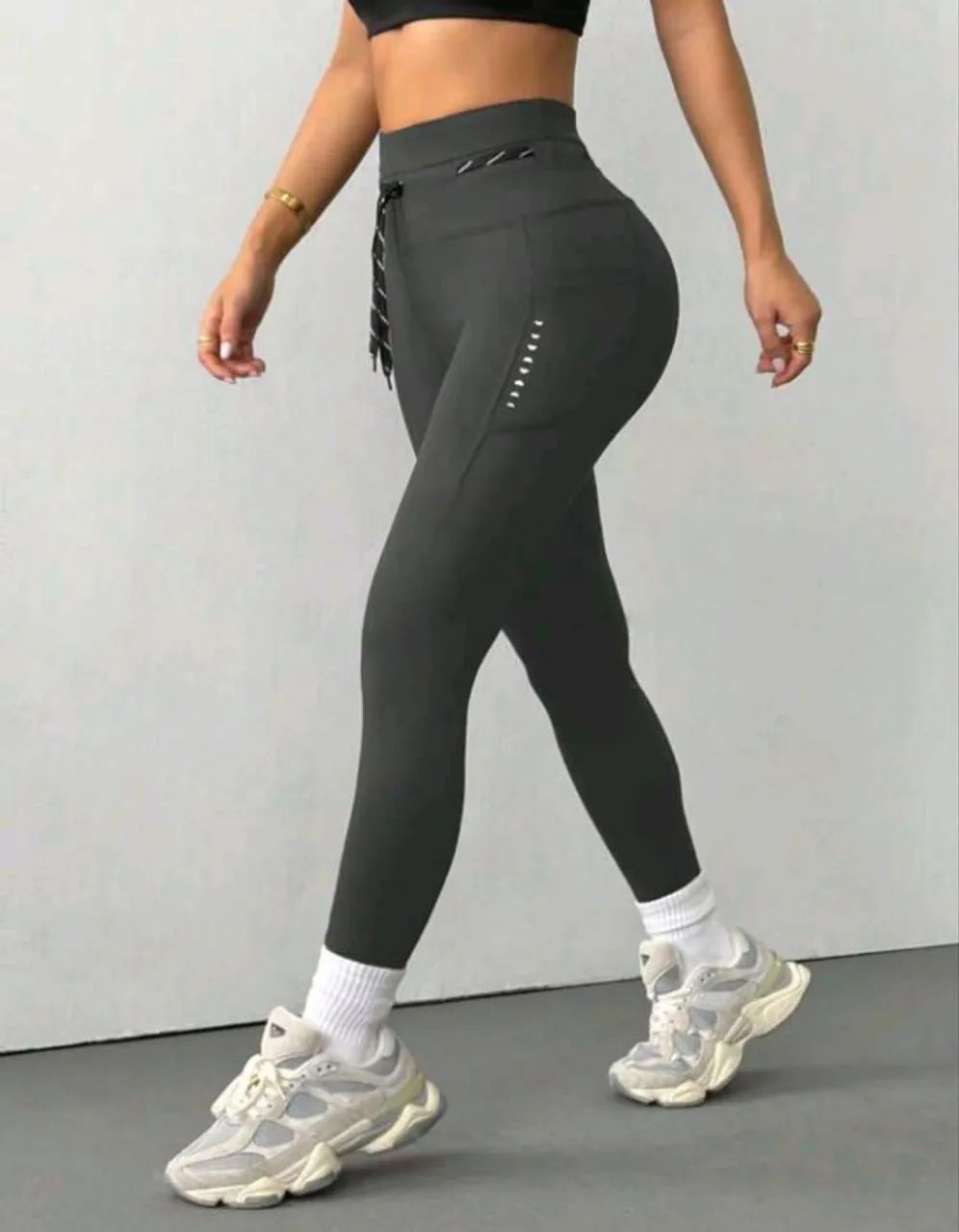 Legging suplex com bolso e cordão 