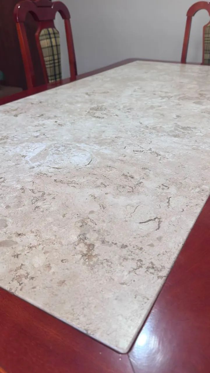 Jogo de jantar em mogno (mesa com 6 cadeiras e buffet) - Foto 5