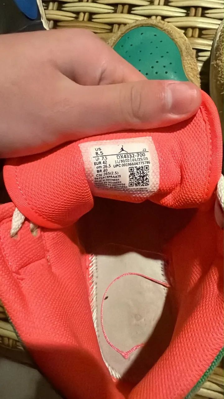 Nike Air Jordan 1 Mid (Wheat Watermelon)