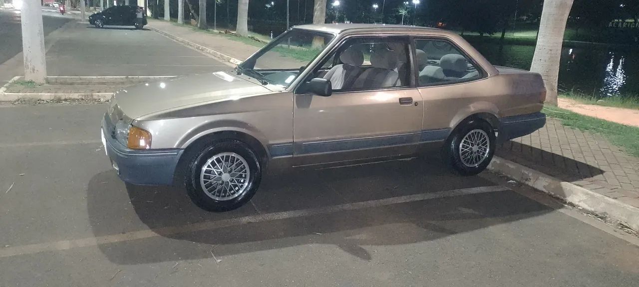 Ford Verona GLX 1.8 (modelo Antigo) 1991