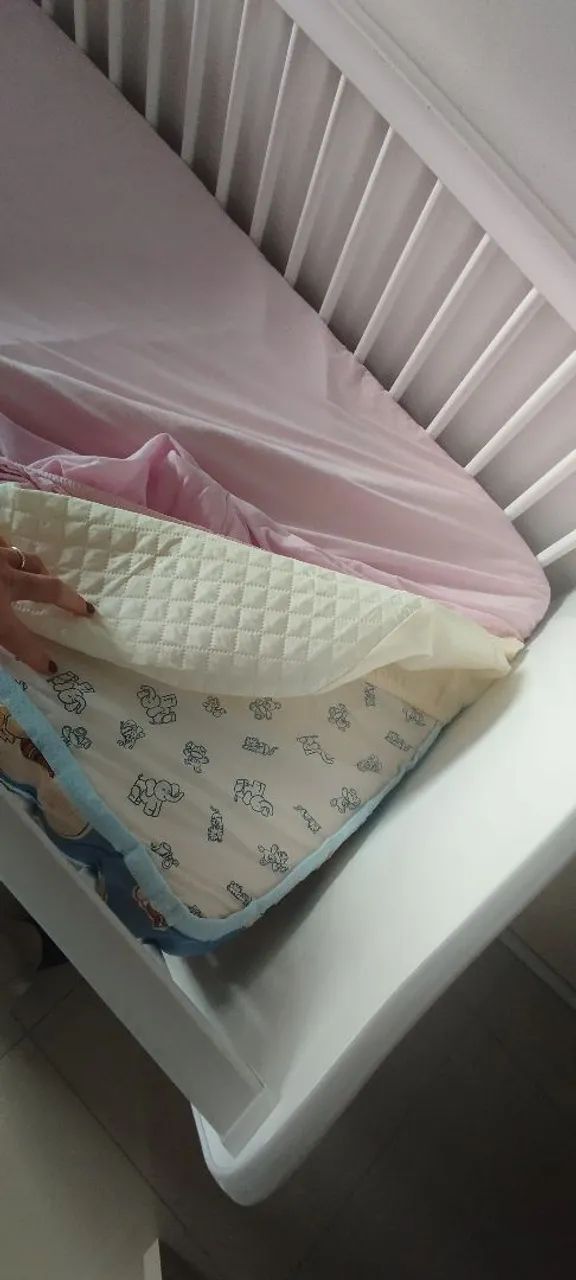 Ber ço de bebê com colchão  - Foto 2