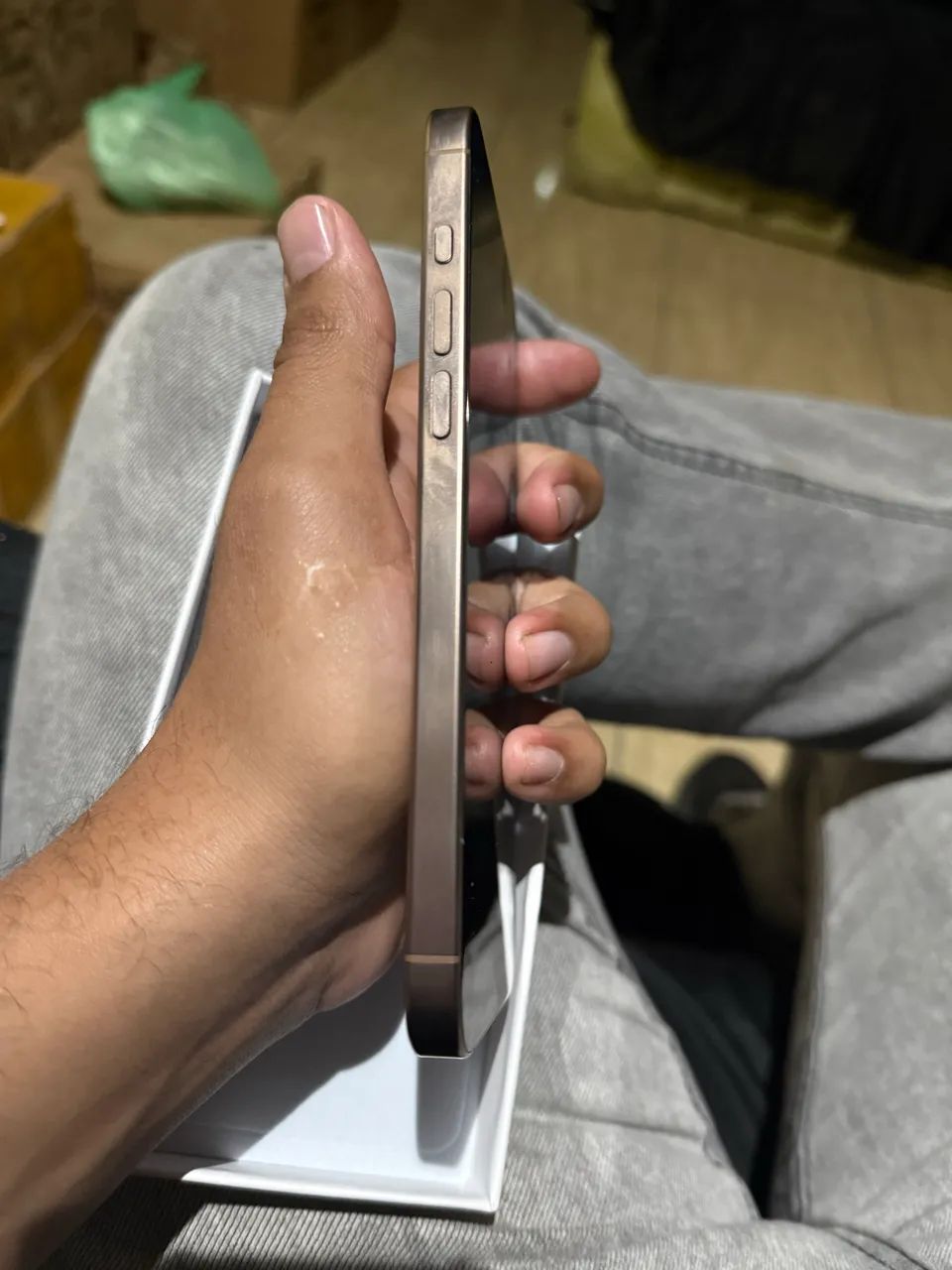 iPhone 16 pro Max desert  - Foto 3