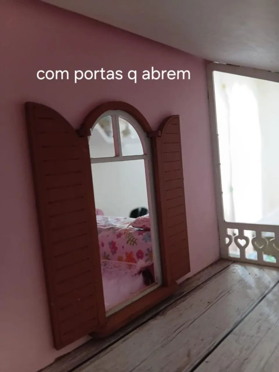 Casinha de bonecas de madeira mdf com luz e móveis  - Foto 2