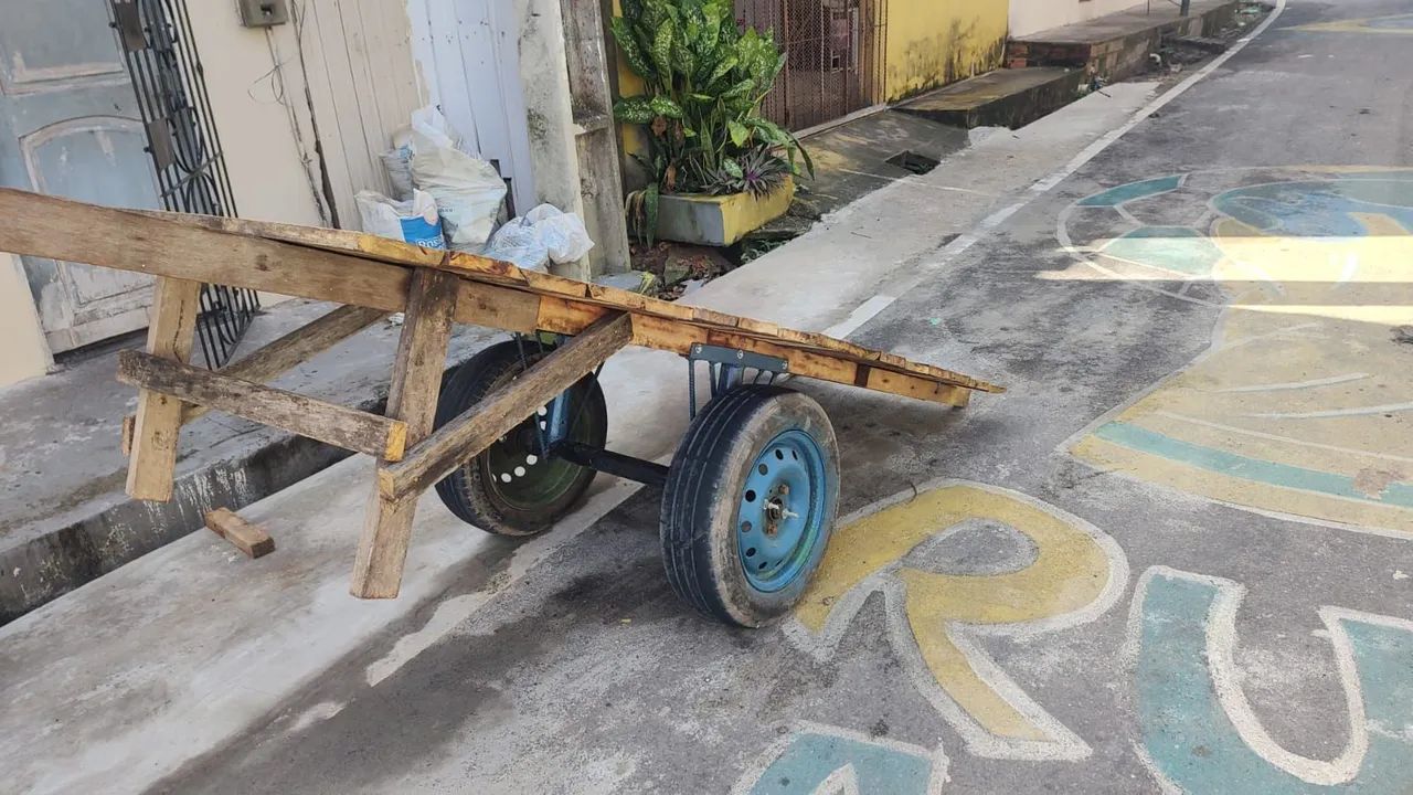 Vendo esse carro Muito Bom Pra trabalhar com fretes,etc... 1