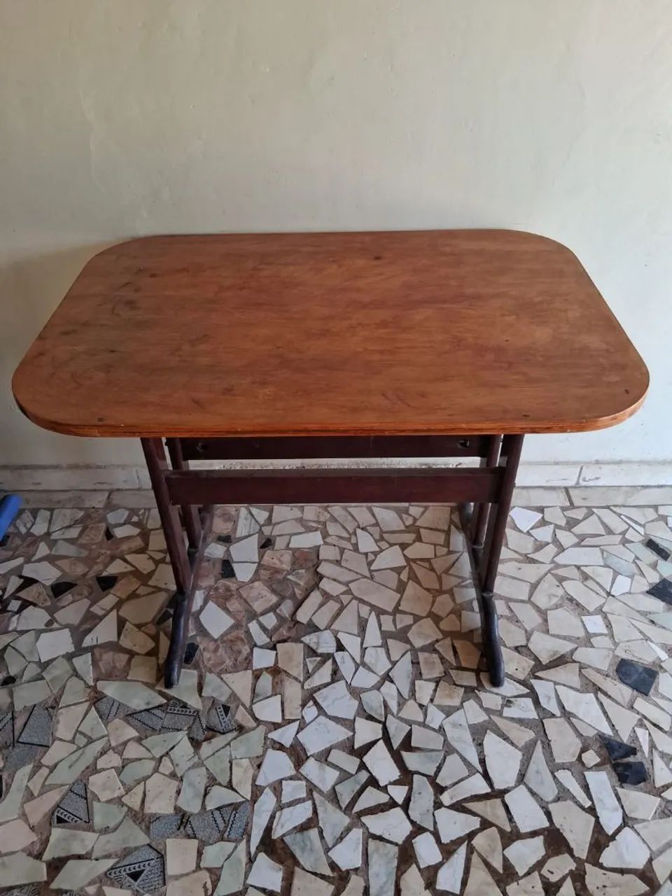 VENDE-SE MESA 