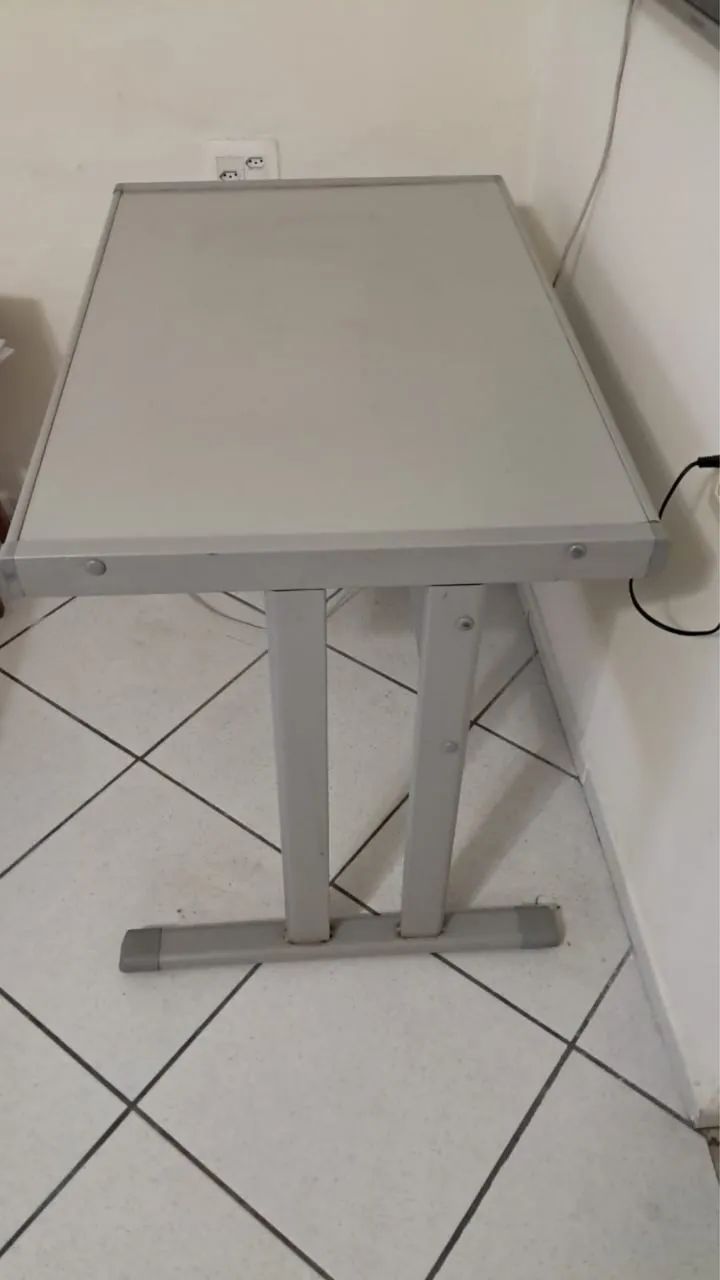 Mesa de escritório / madeira e cinza  - Foto 2