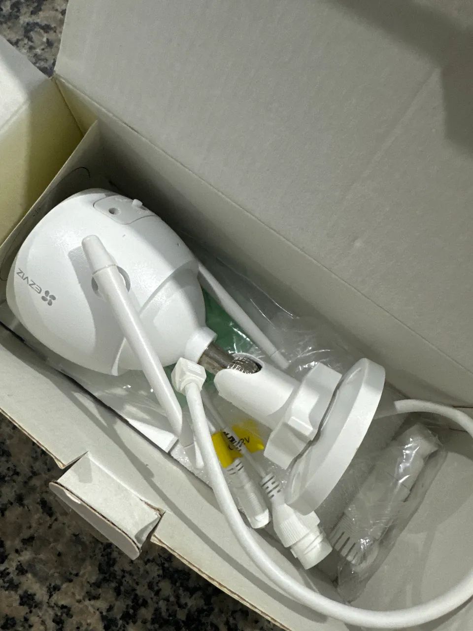 Câmera full Hd com Wi-Fi nova na caixa  - Foto 2