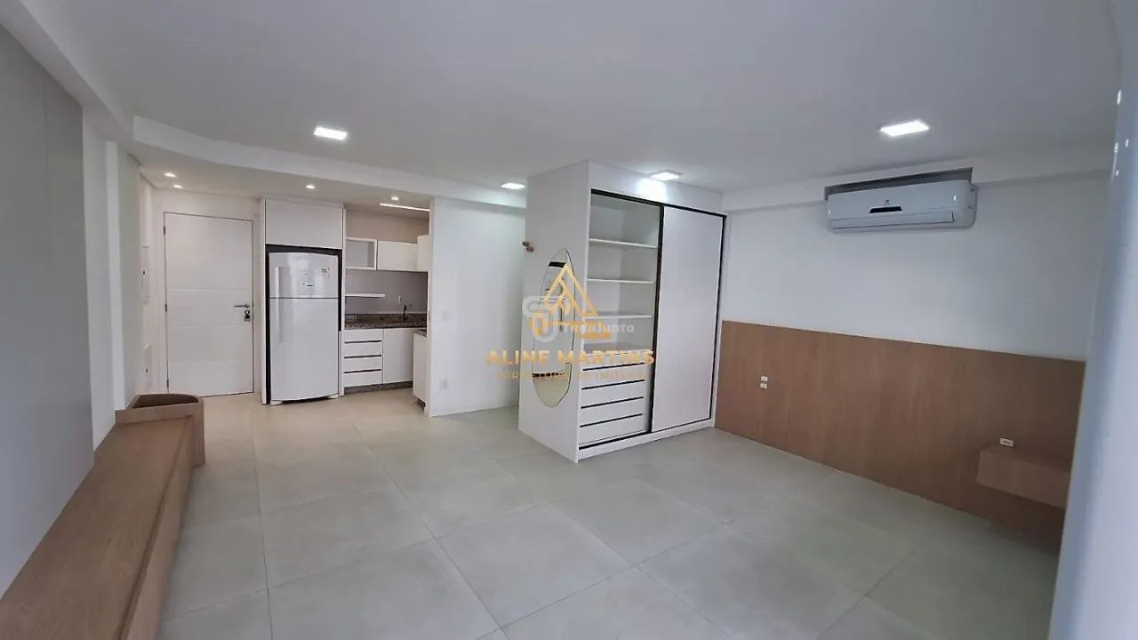 Apartamento à venda no bairro Coloninha - Florianópolis/SC