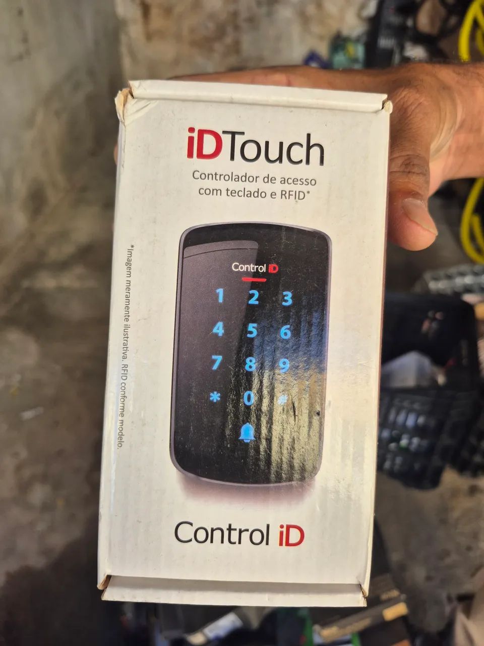 Teclado control ID