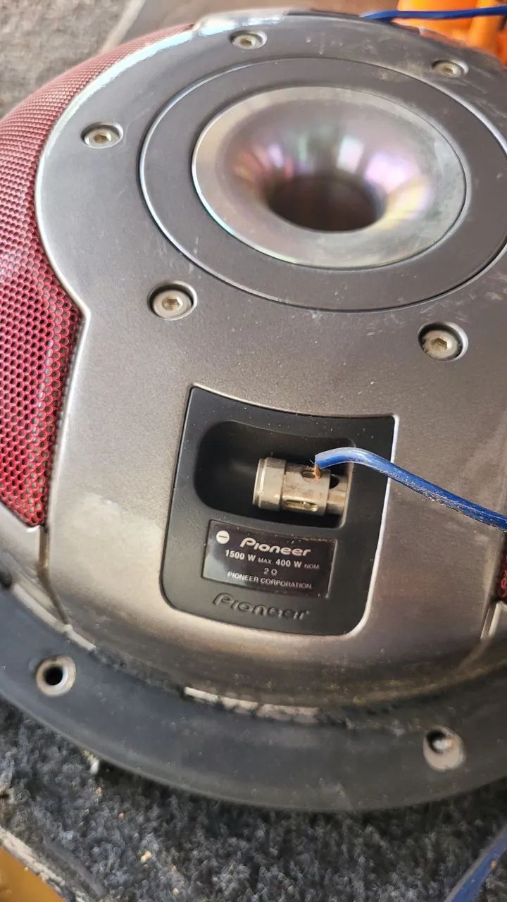 Caixa de som interna hilux - Foto 4