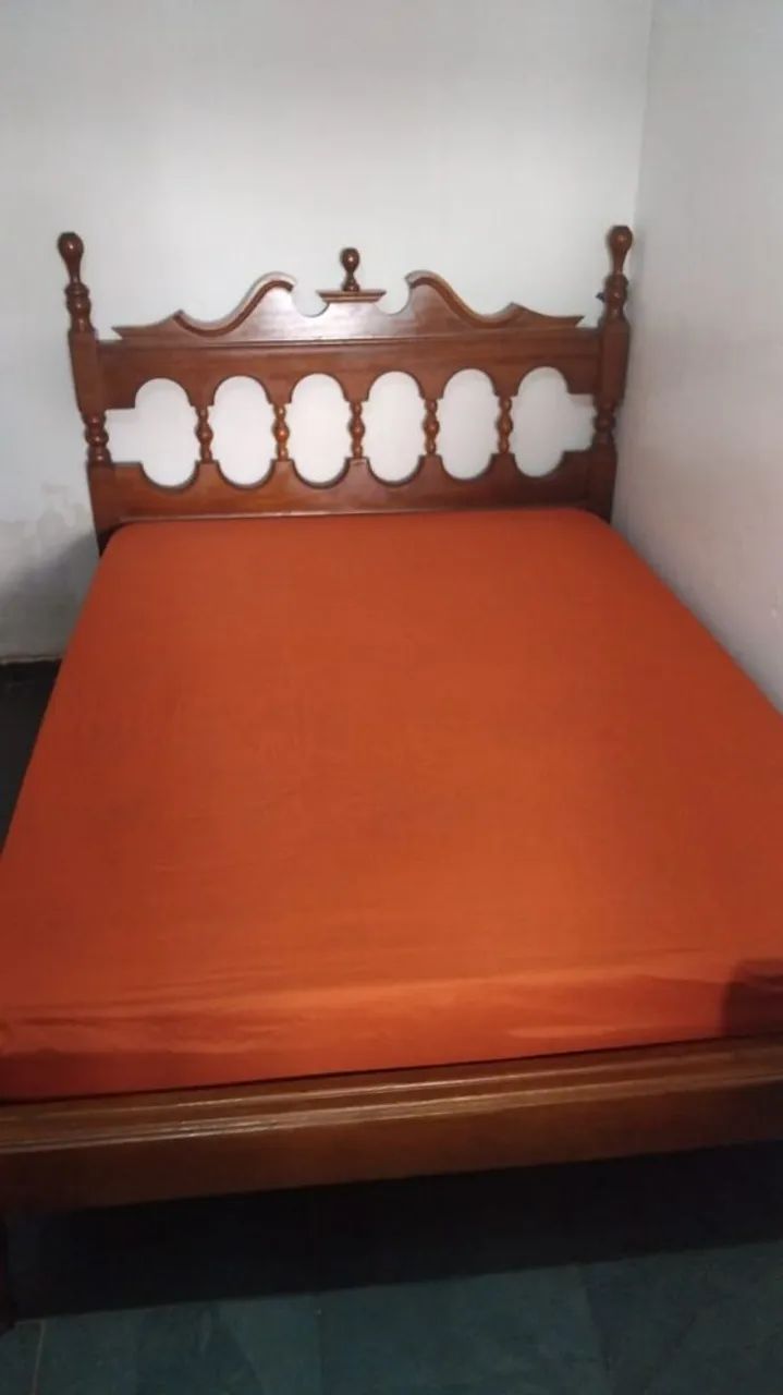 Cama de casal Madeira 