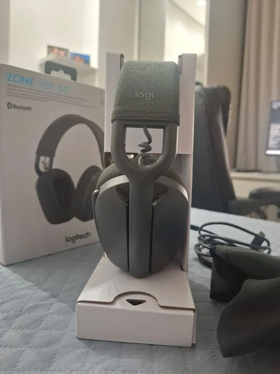 Headset Logitech Zone Vibe 100 Bluetooth - Foto 2