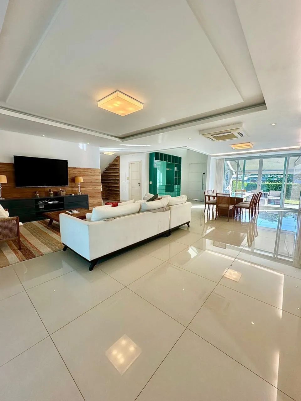 Alugo casa de alto padrão de 5 suítes + escritório com piscina em Jurerê Internacional  - Foto 9