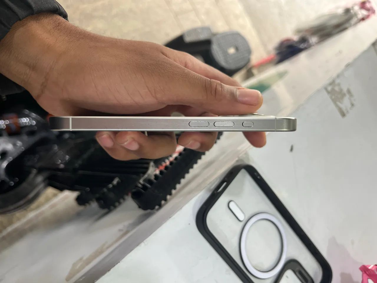 iPhone 15 pro - Foto 3