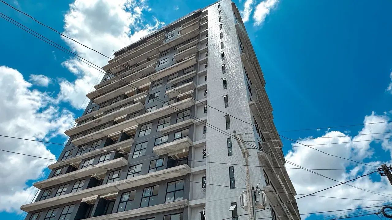 Apartamento 2 quartos com varanda no Catolé - Área de lazer completa - Foto 3